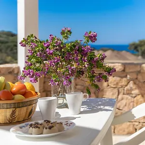 Sardegna Casa Mirta Vista Mare E Wifi , Isola Rossa (Sassari) Italia
